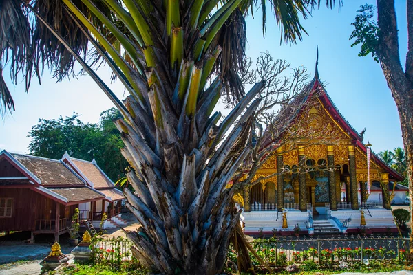 Temple bouddhiste avec or Luang Prabang.Laos . — Photo