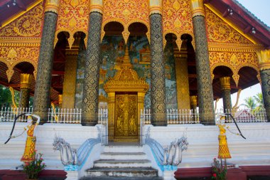 Altın Budist tapınağı. Luang Prabang.Laos.