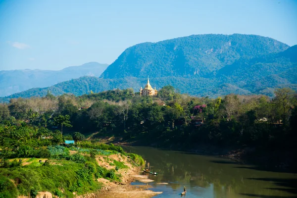 Landschaft.die Berge und der Mekong. laos. luang prabang — Stockfoto