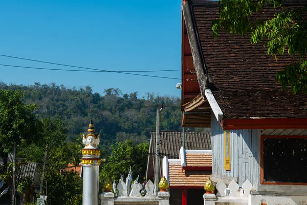 Buddhistischer Tempel mit gold.luang prabang.laos. — Stockfoto