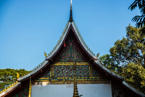 Templo budista com ouro.Luang Prabang.Laos . — Fotografia de Stock