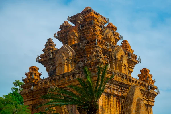 De tempel complex Po Nagar, Ponagar Cham toren. Nha Trang.Vietnam — Stockfoto