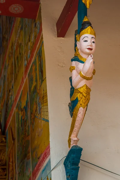 Socha v chrámu. Laos, Muang Choi. — Stock fotografie