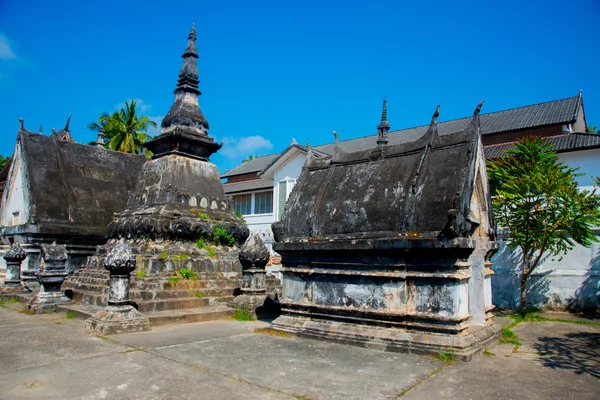 Boeddhistische tempel met goud. Luang Prabang.Laos. — Stockfoto