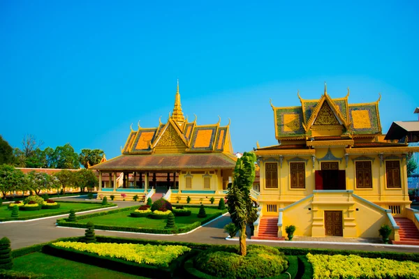 Palacio Real en Phnom Penh, Camboya . — Foto de Stock