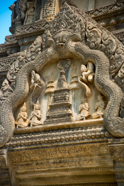 Siemreap,Cambodia.Temple.Vintage ornament na kamieniu, fragment. — Zdjęcie stockowe