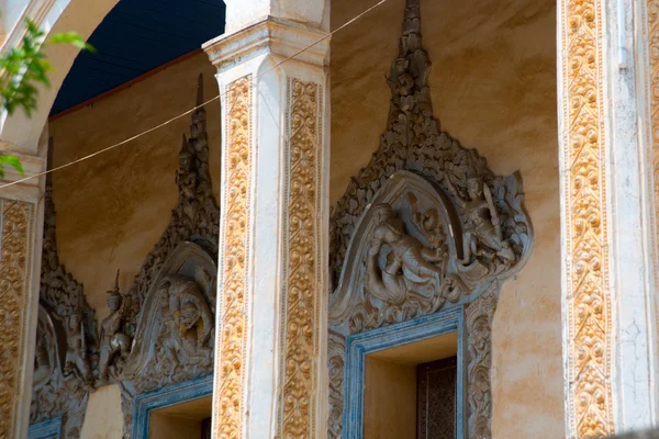 Siemreap,Cambodia.Temple.Window güzel desenleri ile — Stok fotoğraf