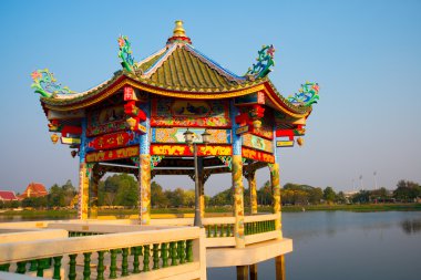 Geleneksel Çin Pavyonu ile güneşli gün, Udon Thani, Thailand
