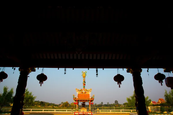 Pavillon chinois traditionnel avec journée ensoleillée, Udon Thani, Thaïlande — Photo