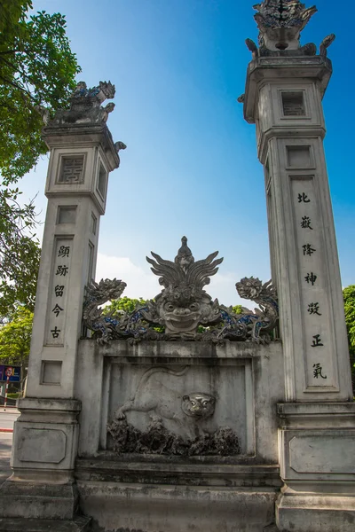 Pagode Quan Thanh - Hanoi, Vietnam.it est une destination touristique célèbre à Hanoi, Vietnam — Photo