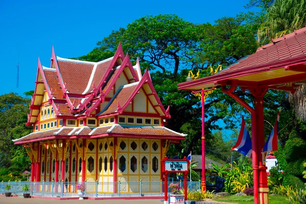 Hua Hin, Thaïlande. Hua Hin gare est un lieu célèbre pour les attractions touristiques populaires, car il est un lieu de conservation de l'architecture ancienne . — Photo