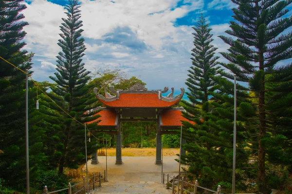 塔、寺院。アジア。Vietnam.Phan ティエット。夏. — ストック写真