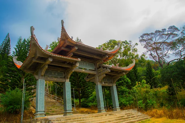 Pagode, temples. L'Asie. Voleur vietnamien. été . — Photo