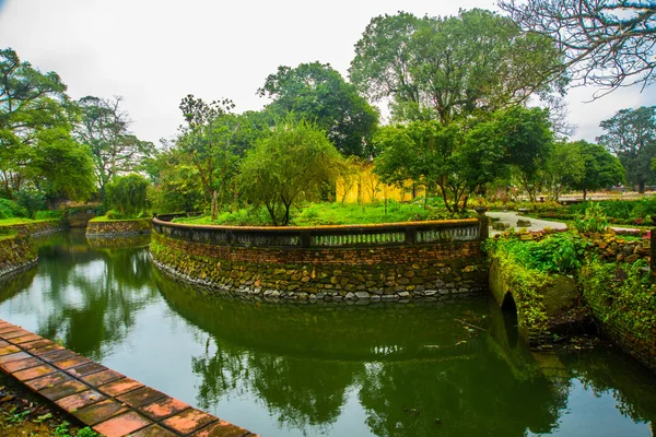 Old fortress, HUE, VIETNAM — Stock Photo, Image
