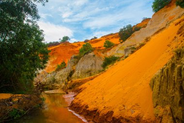 Peri Stream Suoi Tien, MUI Ne, Vietnam. Turistik MUI Ne.Beautiful dağlar ve su