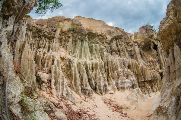 Fairy Stream, Sue Tien, Mui Ne, Vietnam. Una delle attrazioni turistiche di Mui Ne.Beautiful montagne e acqua — Foto Stock