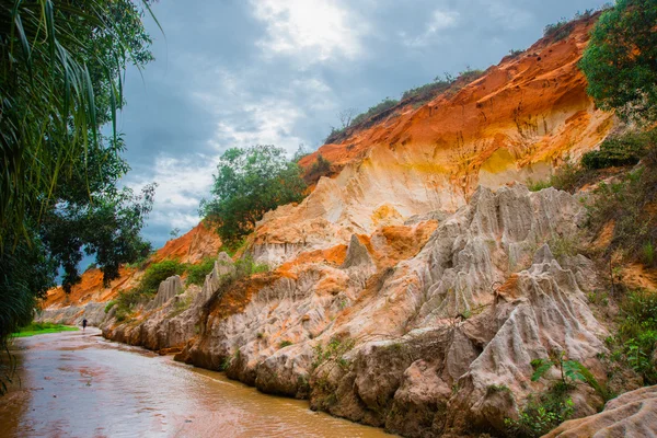 Wróżka strumienia, Suoi Tien, Mui Ne, Wietnam. Jedną z atrakcji turystycznych w górach Mui Ne.Beautiful i wody — Zdjęcie stockowe