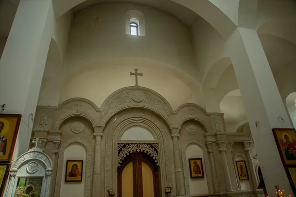 Interior.O teto no templo.O mosteiro, antiga Igreja nas montanhas.Cáucaso. . — Fotografia de Stock