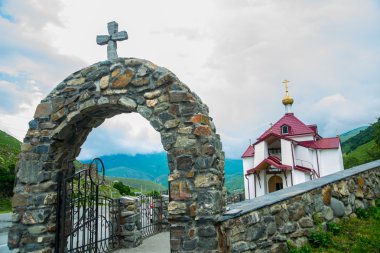 Mironositskaya kilisede Alan varsayım Manastırı. Caucasus.Russia.