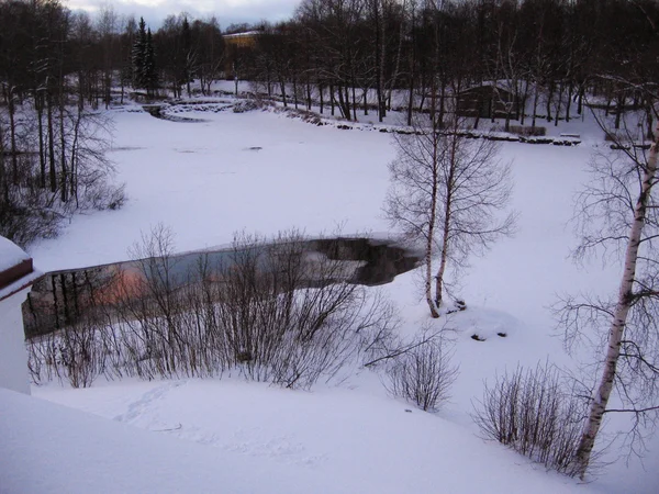 Vecchia e antica fortezza di pietra Korela La città di Priozersk.Russia.Winter, cumuli di neve . — Foto Stock