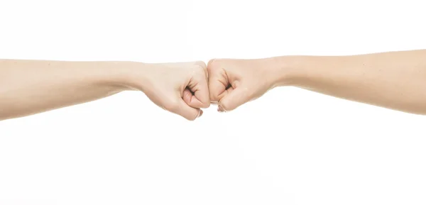 Dois punhos femininos batendo um no outro — Fotografia de Stock