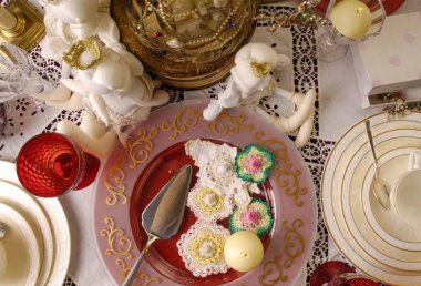 Süslemeli noel masası