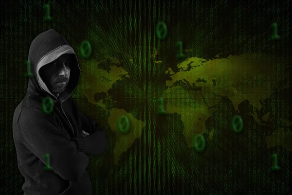 Hacker rajta egy motorháztető bináris kód és a globe — Stock Fotó