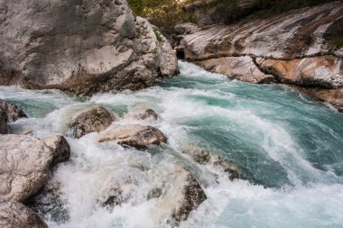 Verdon nehrin hızlı akış