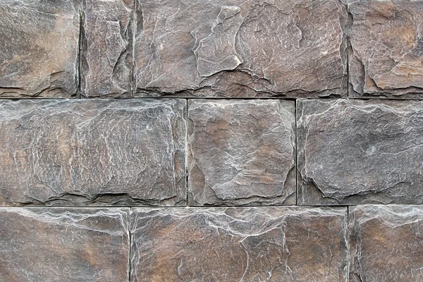 Stones.4 karşı karşıya