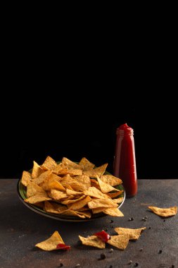 karabiber ve tuzlu mısır cipsi