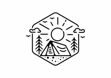 Altıgen şekilli kamp rozetinin siyah çizgi çizimi