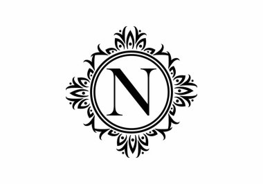 Klasik çerçeve tasarımında siyah N harfi