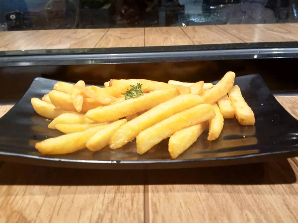 French Fries Black Plate Photo — Stock Photo, Image