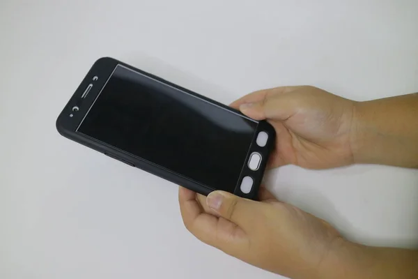 Siyah Çantalı Akıllı Telefonun Beyaz Rengi — Stok fotoğraf
