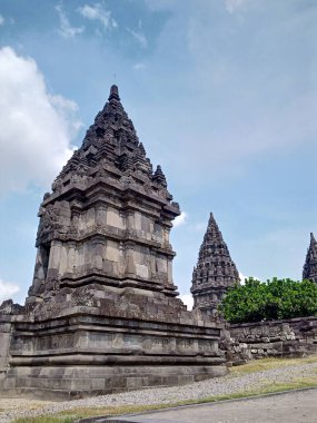 KLATEN, INDONESIA 31 Mayıs 2021, Prambanan Tapınağı Klaten 'de tarihi ve klasik mimarisi olan bir tapınaktır.