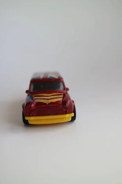 Semarang Indonesia 2021年8月25日 おもちゃの車 赤い色のホットホイールのコレクション ホットホイールはアメリカのおもちゃメーカー マッテルによるスケールダイキャストおもちゃの車です — ストック写真