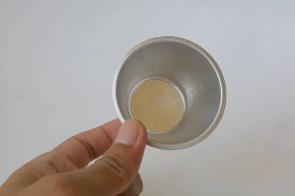 Металева Чашка Випічки Білому Ізольованому Фоні Фото — стокове фото