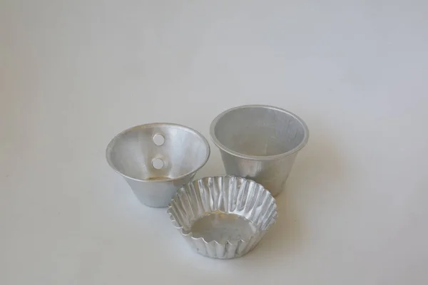 Tazza Cottura Metallo Sfondo Bianco Isolato Foto — Foto Stock