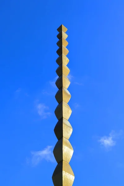 Trgu柔術 ルーマニア 2020年11月22日 コンスタンタンブランクーシの彫刻アンサンブルからの無限の列 Coloana Infinitului 第一次世界大戦のルーマニアの英雄へのオマージュ 空の視点に上昇 ユネスコ遺産記念碑 — ストック写真