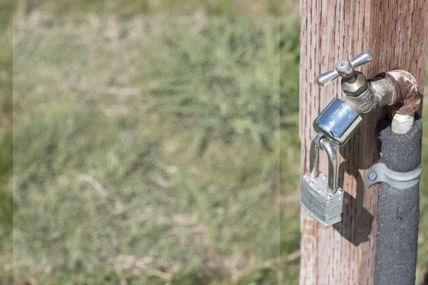 Locked Water spigot in California Park due to drought — Stock Photo, Image