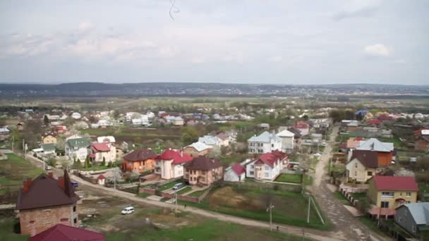 Chernivtsi ciudad desde el techo. Panorama de izquierda a derecha . — Vídeo de stock