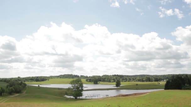 自然。空と湖. — ストック動画