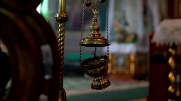 Wierookvat. Orthodoxe kerk. — Stockvideo