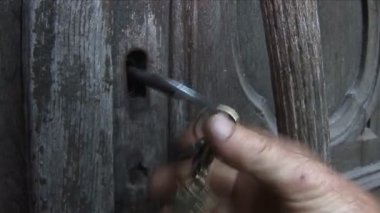 Castellan hands 4.mov Название: - - -