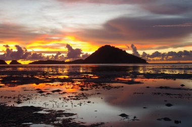 Mars gibi Borneo Günbatımı