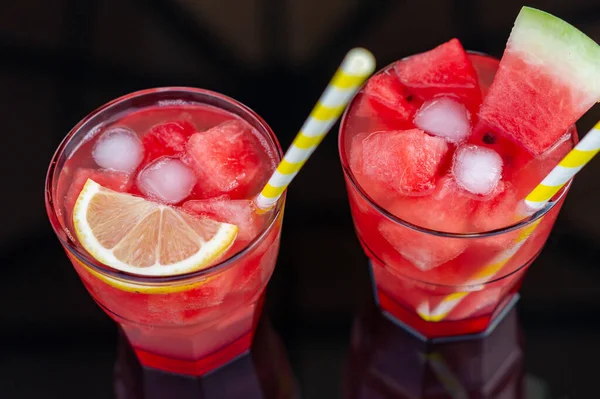 Summer Cold Drink Watermelon Ice Lemon Dark Glass Table Close — Stock Photo, Image
