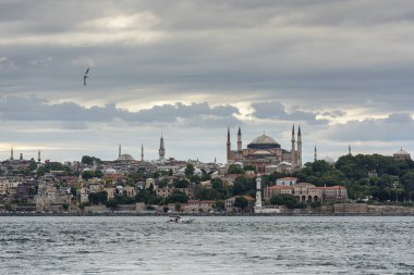 İstanbul, Türkiye - 24 Haziran 2018: Ayasofya Camii Kilisesi (Türkçe: Ayasofya Camii) farklı bir açıdan görülüyor.