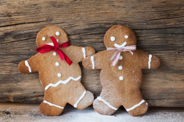 Zencefilli kurabiye adam, insanlar ahşap, uygun kar ve kış