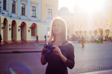 erkek meydanında kamera ile