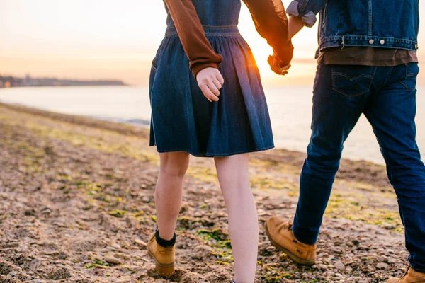 Loving couple on beach — Stock Photo, Image